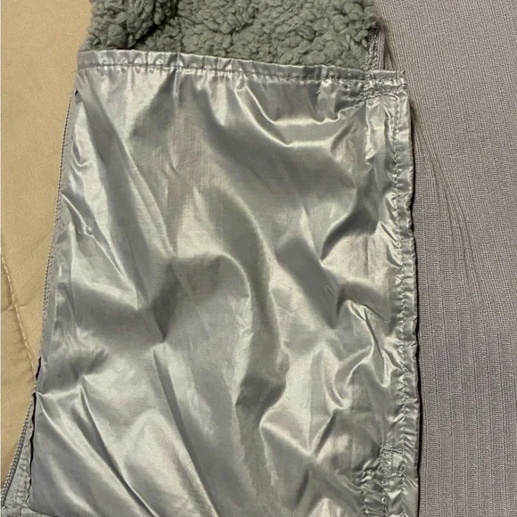 L.L. Bean Women's Quilted Jacket Vest Fleece Lined Full Zip Gray Large - Picture 6 of 10